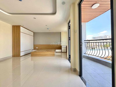 CĂN HỘ CAO CẤP QUẬN 10_CÓ BAN CÔNG ĐẦY ĐỦ NỘI THẤT MỚI 100%_THANG MÁY
