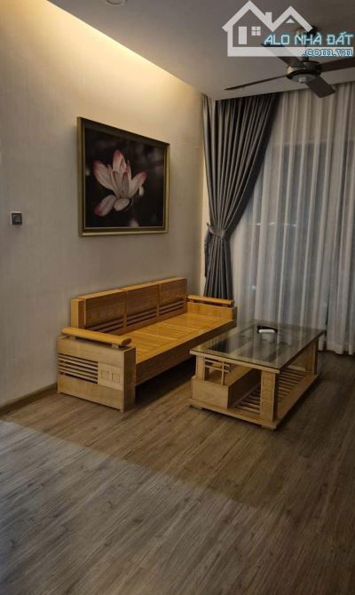 Cần bán căn hộ chung cư Ngọc Lan 3 phòng ngủ 132m2 giá 5,9 tỷ