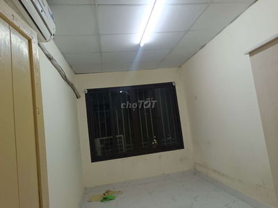 Cho thuê nhà 4tr5 tầng 3 C5 Kim Liên