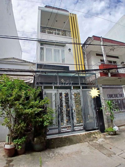 NHÀ HXH CMT8, Q3, LUNG LINH