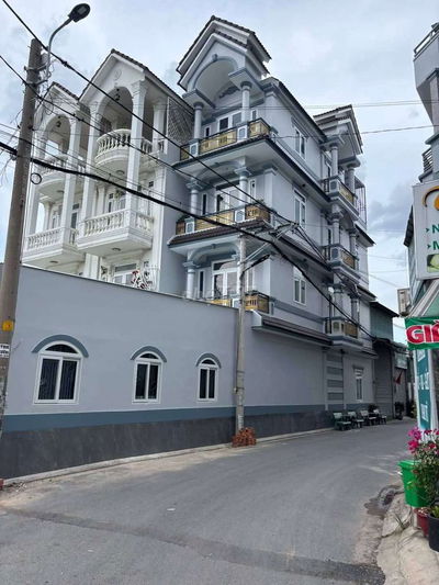 Nhà phố 4m x 25m. 3 tầng Góc 2 Mặt tiền Đường Thới An 13