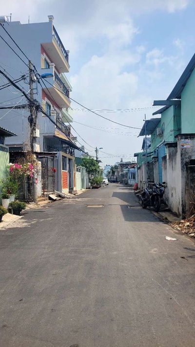 Bán đất sát bên UB huyện Nhà Bè.