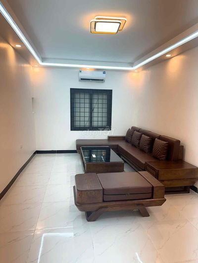 Cần bán căn hộ Tập Thể Tầng 2+3 phố Ngọc Khánh, 120m2, 4 ngủ + 3 Wc