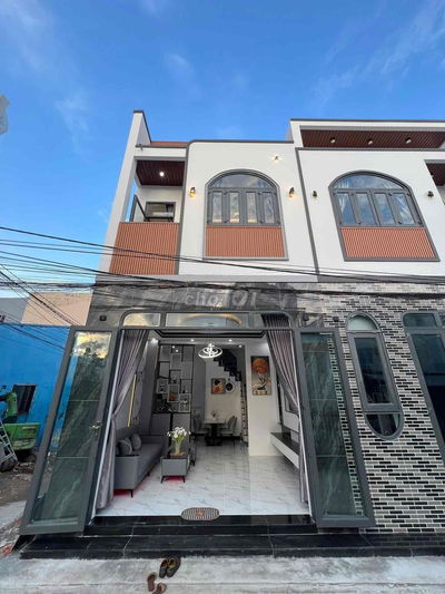 NHÀ PHỐ GÓC 2 MẶT TIỀN - FULL NỘI THẤT