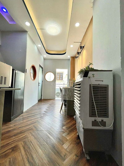 Cho thuê căn hộ mini 3PN rộng 75m2 có ban cong thoáng quận Bình Thạnh