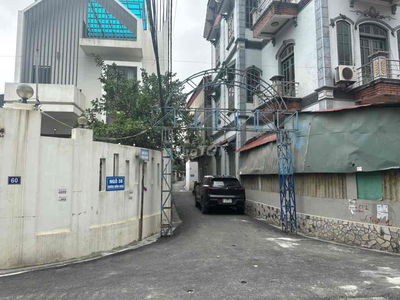 ĐƯỜNG OTO 7 CHỖ ĐỖ CỬA- ĐẤT VUÔNG VẮN- CHỈ 100M RA TRỤC CHÍNH KINH DOA