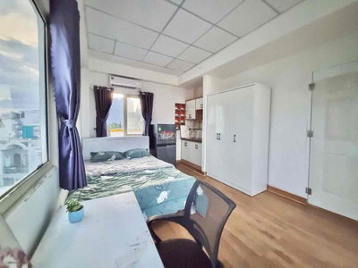 Phòng Ban Công siêu rộng, full nội thất 45m2 ngay tại Phan Chu Trinh