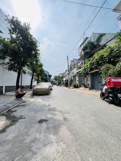 ĐẤT TẶNG DÃY TRỌ_RA HOÀNG DIỆU 2 CHỈ 200M_LG ĐƯỜNG 12M_XÂY CAO_5x20m