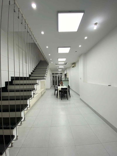 BÁN NHÀ NGAY CÔNG VIÊN-HẺM XE HƠI 10M-NGAY ĐH VĂN LANG-ĐẶNG THÙY TRÂM