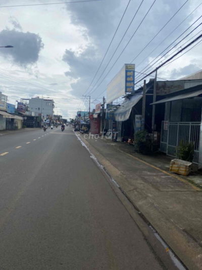 đất nền thổ cư sổ riêng ,dân cư hiện hữu ,điện nước đầy đủ, đường thôn