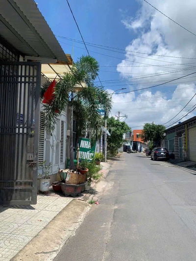 Cho thuê nhà mặt tiền nhánh 5 ×25 tmt