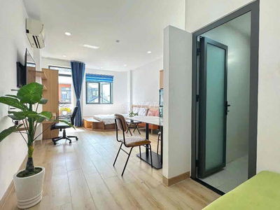 PHÒNG BAN CÔNG SIÊU ĐẸP CAM KẾT Y HÌNH NGAY CẦU CHÀ VÀ