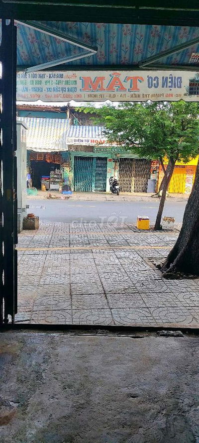 Mặt bằng kinh doanh (không ở lại) gần chợ Phạm Thế Hiển
