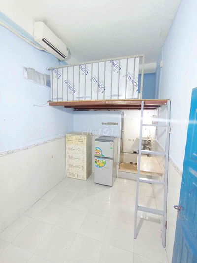 Pass phòng giá 2tr, sẵn máy lạnh tặng tủ quần áo