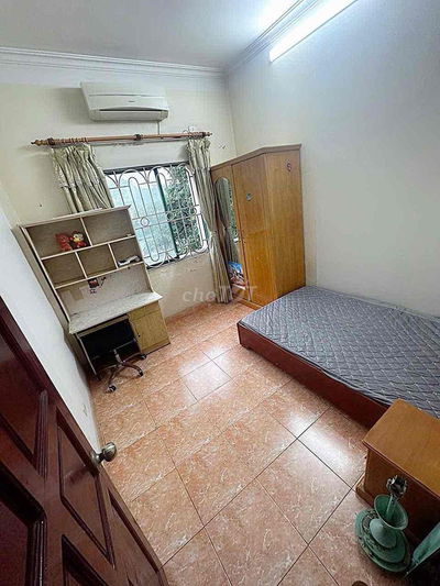 Chính chủ cho thuê căn hộ 110m2 gồm 3p ngủ tại chung cư C2 Xuân Đỉnh