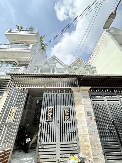 Nhà đẹp SHR 4,3m x 13m. 58m2. Đúc 1 lầu 1/ Ngắn Hẻm xe hơi Thới An 13