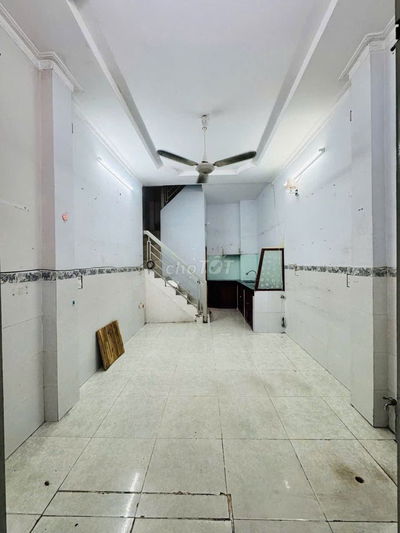 CHÍNH CHỦ BÁN NHÀ 3 TẦNG GIÁ 2 tỷ 99 TL