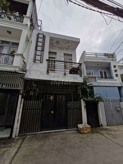 CHO THUÊ NHÀ MỚI ĐẸP 53M2 2PN 2WC HẺM XE HƠI KẾ CẦU TÂN THUẬN Q7