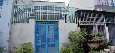 BÁN NHÀ HXH - SÁT MẶT TIỀN PHAN VĂN HỚN - 4M ×15M - KHU VỰC SẦM UẤT