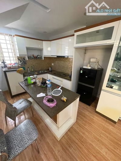 cho thuê phòng 20m2 ở Phan Văn Hân P19, quận Bình thạnh 4tri