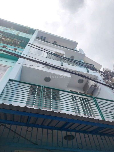 Nguyên căn 3 lầu, hẻm 5m xe hơi. 4PN riêng, Online, gia đình ở