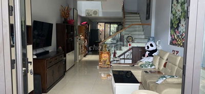 Bán nhà view công viên, 4x20, 3pn 1 phòng thờ, 4wc, KDC Phú Lợi P7Q8