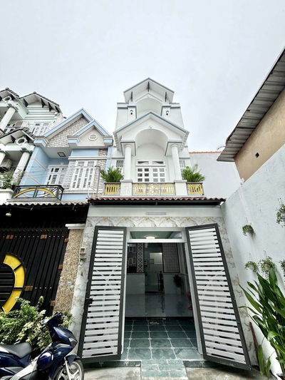 Nhà phố 3 tầng 4m Nở hậu 5,5m x 15m. 1/ Hẻm 6m Đường Nguyễn Thị Đặng