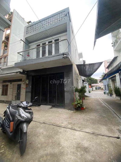 Bán nhà hẻm xe tải, ngay Tân Sơn Nhì, 2 tầng, 2pn, shr, nhỉnh 4 tỷ