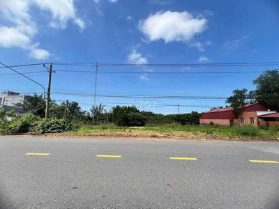 Chính Chủ Bán Đất Mặt Tiền đường Nhựa DH519, dtích 4725m2 thổ cư 300m2