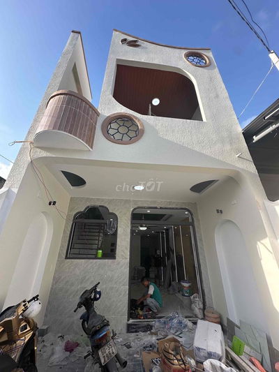 Cần Bán Nhà mới xây Đẹp 1 trệt 1 lầu ,3pn Ngay Chợ Thánh Tâm