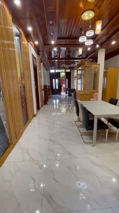 Căn biệt thự siêu vip đường Bùi Tá Hán