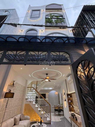 Nhà đẹp xây mới 2 lầu- phong cách hiện đại - Full nội thất cao cấp .