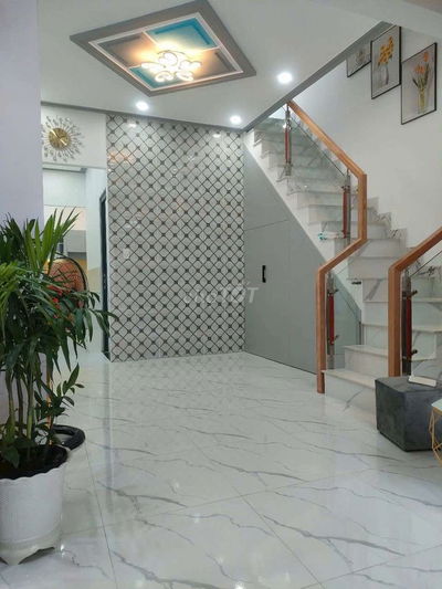 bán nhà ngay cây da sà tỉnh lộ 10 dt 4x12 hẻm xe hơi chỉ 4tỏi xíu