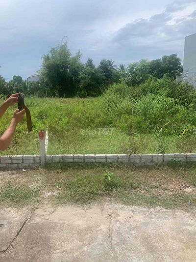 Bán lo đất thổ cư đường 4m khu Tân Hạnh hoà phước