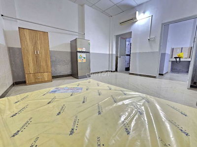 Sát Cầu Bông Q1 phòng 25m2 NT tủ lạnh, điều hòa, nệm, tủ quần áo,bếp