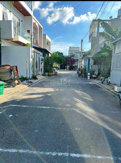 NHẸ 4 TỶ - NHÀ 3 TẦNG 52M2- ĐƯỜNG 7M-  NGUYỄN DUY TRINH PHÚ HỮU Q9