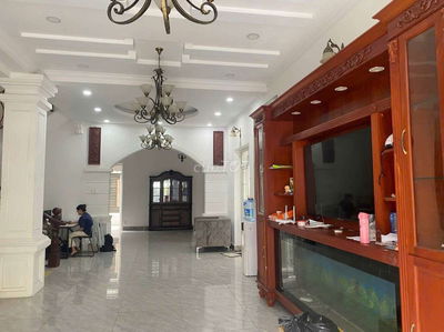 Biệt thự full nội thất ,4pn ,10×20 khu tên lửa
