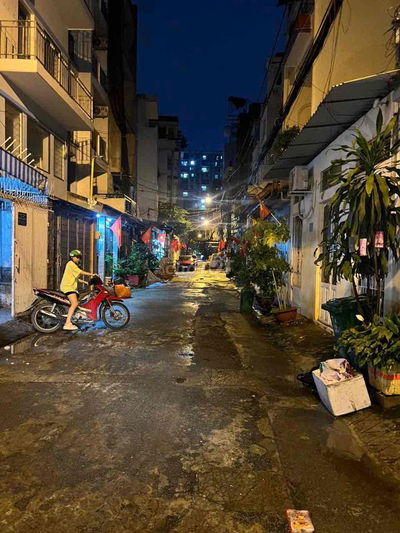 Hẻm xe hơi , Cù Chính Lan TB, Sổ siêu đẹp