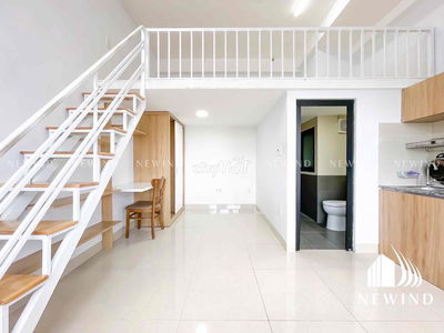 Cho thuê căn hộ gác cửa sổ mặt tiền sát Lotte tiện di chuyển Q4, Q1