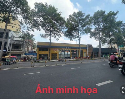 HÀNG HIẾM CÓ THẬT 100% MẶT TIỀN 11M DTSD 600M2 MÀ GIÁ CÓ 90TR QUẬN 1 !