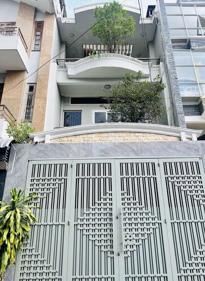 BÁN NHÀ ĐƯỜNG NGUYỄN MINH HOÀNG KHU K300 5X16M TRỆT 2 LẦU