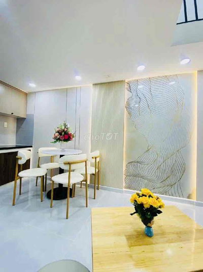 Bán Nhà Xinh Full Nội Thất - Đầy Đủ Tiện Nghi - Xách Vali vào ở ngay