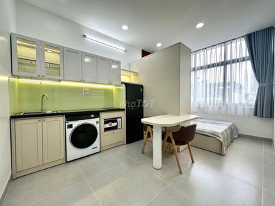 🔊Cho thuê Studio TÔ HIẾN THÀNH Q10 bé bé xinh xinh cửa sổ trời 8tr5