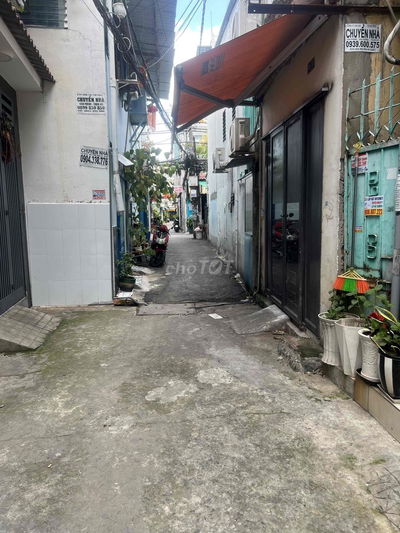 nhà DT 2,50 x 9 nở hậu 3,80