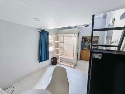 Phòng gác + cửa sổ có thang máy, máy giặt ngay XVNT Bình Thạnh