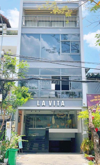 Cho thuê tầng trệt mặt tiền đường 65 trục kd sầm uất. giá 20tr/th.