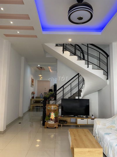 7.65 tỷ- bán nhà HXH ngủ nhà Nguyễn Xí, 4mx13m, CN 50m2, 3PN, nhà mới