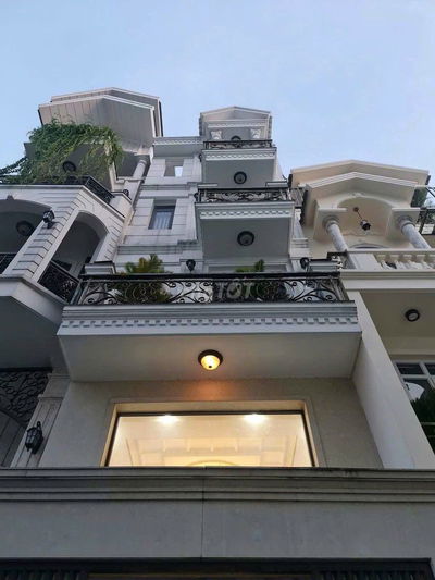 Cho thuê nhà Nguyên Căn Hẻm xe hơi Hoàng Hoa Thám 4PN 5WC