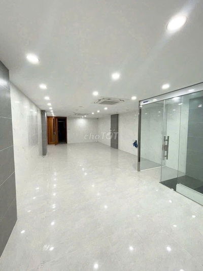 CHO THUÊ NHÀ MT 5 TẦNG CÓ THANG MÁY, CẦN THƠ | DTSD 600M² – 40 TRIỆU