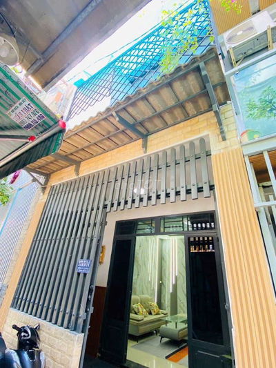 Nhà sổ hồng riêng tl15, quận 12, sát ngã tư ga